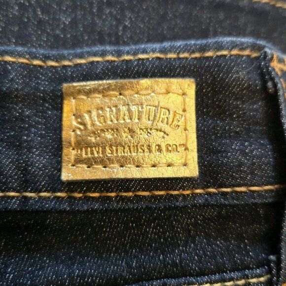 Levis Gold Womens PLUS 24 W Jeans Totally Shaping Boot Cut 42 X 31 Western Logo - Picture 8 of 10